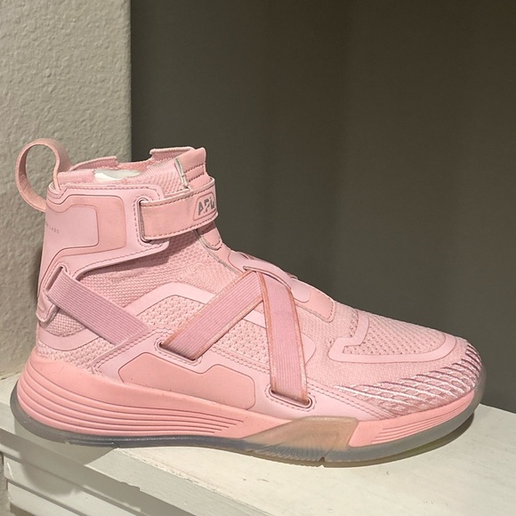 Athletic Propulsion Labs APL Super Future Pink Basketball Shoe Wm Sz 6.5/ Kid 5Y - Picture 2 of 10